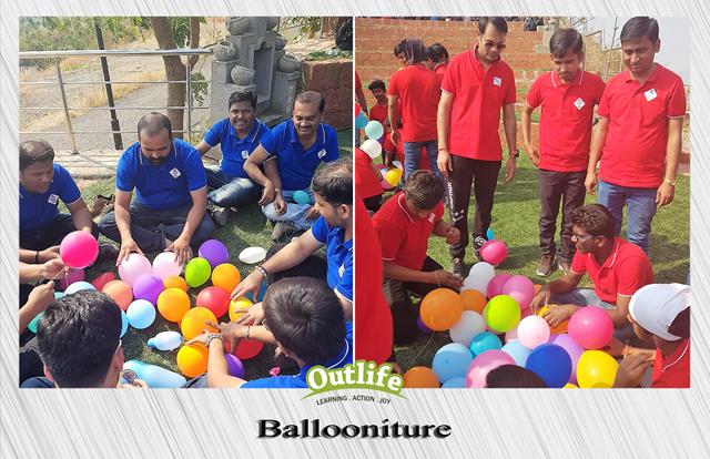 Balooniture team Building activiity